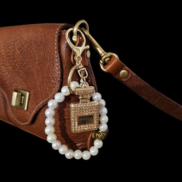 Champagne color Rhinestone Perfume Bottle Key Chain Purse Pull Unbranded - Picture 3 of 5